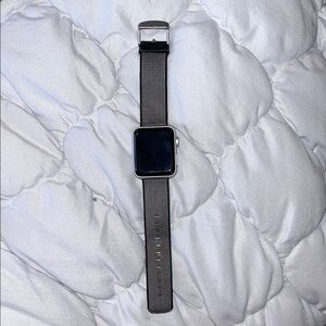 Silver Apple Series 3 Smartwatch and Multiple Bands